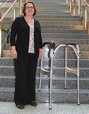  Stephanie Nogan Bailey displays the self-leveling walker her team developed. (<em>VA photo</em>)