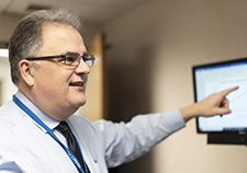 Dr. David W. Oslin is director of the VISN 4 Mental Illness, Research, Education, and Clinical Center at the Corporal Michael J. Crescenz VA Medical Center in Philadelphia. (Photo by John Bowser)