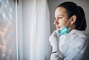 Infectious disease specialist consultation improves long-term <em>S. aureus</em> outcomes