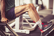 Leg power, grip strength predict fall injury risk in older men - Photo: ©Getty Images/Mladen Zivkovic
