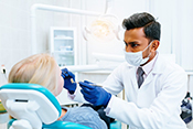 Many patients receive potentially dangerous medication combinations from dentists - Photo: ©iStock/licsiren