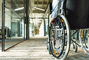 Timed muscle stimulation makes wheelchair use easier - Photo: ©iStock/ljubaphoto