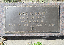 Jack Hunt, the father of VA clinician-researcher Dr. Stephen Hunt, fought in the Battle of the Bulge in World War II. His unit also helped liberate Nazi concentration camps. (Photo courtesy of Stephen Hunt) 

