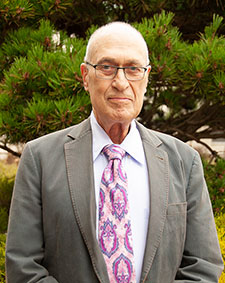  Dr. Peter Elias, a Veteran of the U.S. Public Health Service, is a staff physician and the former chief of dermatology at the San Francisco VA Health Care System. 

